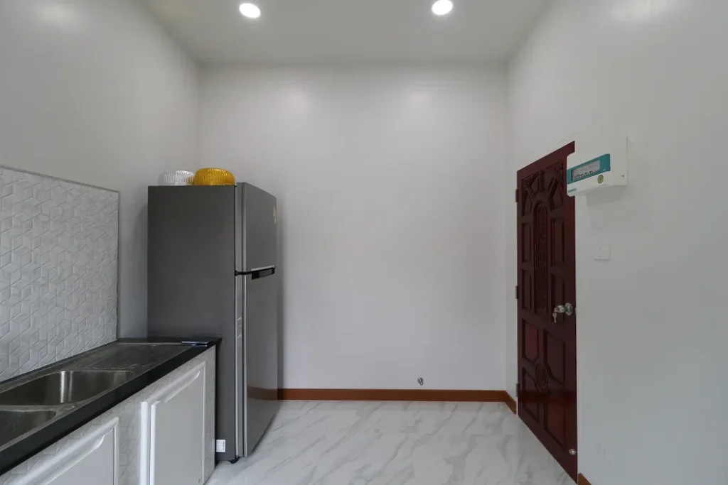 ส่งมอบบ้าน คุณอธิวัฒน์ (ต.ท่าหาดยาว อ.โพนทราย จ.ร้อยเอ็ด)