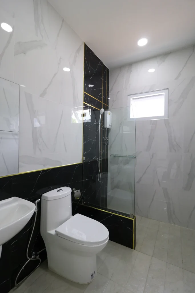 ส่งมอบบ้าน คุณอธิวัฒน์ (ต.ท่าหาดยาว อ.โพนทราย จ.ร้อยเอ็ด)