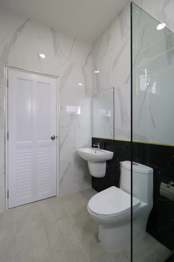 ส่งมอบบ้าน คุณอธิวัฒน์ (ต.ท่าหาดยาว อ.โพนทราย จ.ร้อยเอ็ด)