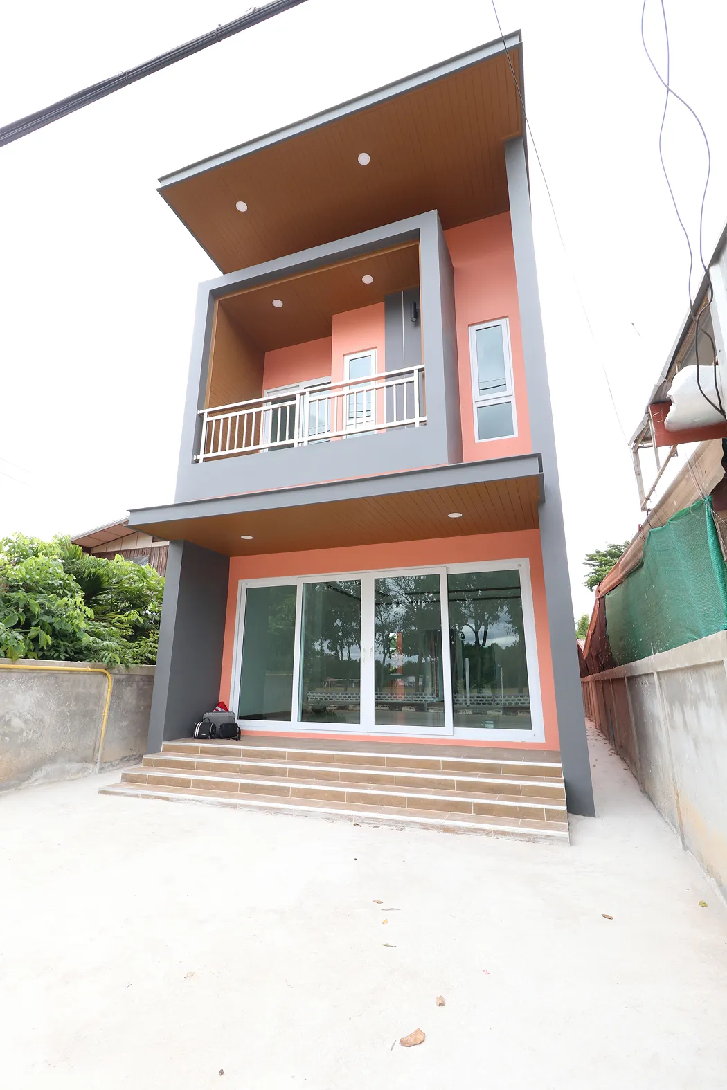 ส่งมอบบ้าน คุณวนิดา (ต.ส่องดาว อ.ส่องดาว จ.สกลนคร)