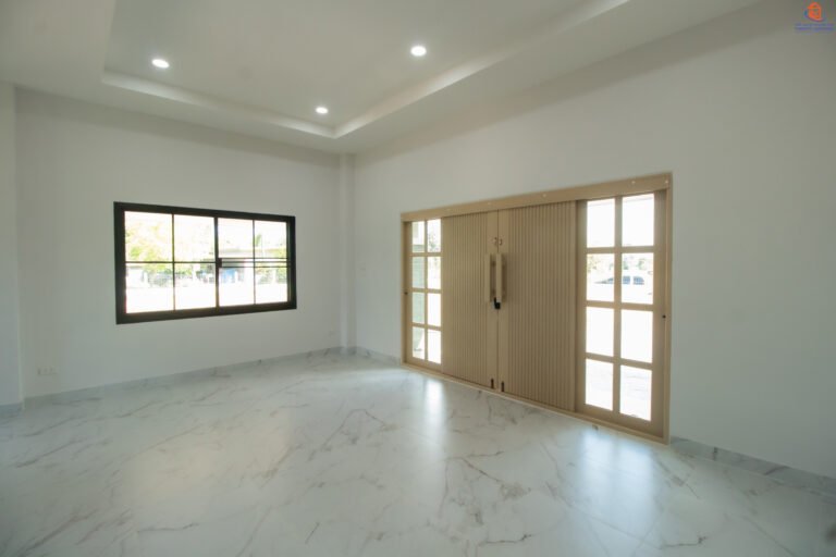 ส่งมอบบ้าน คุณปทุมทอง – ผลงานรับสร้างบ้าน อ.ปราสาท จ.สุรินทร์