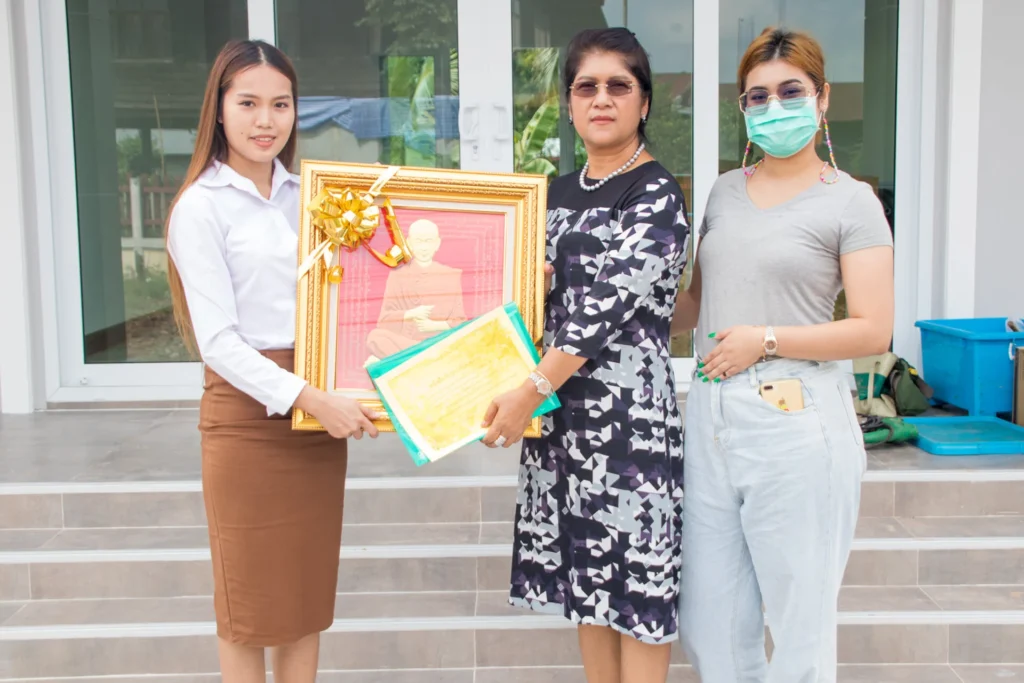 ส่งมอบบ้าน คุณปิ่นอนงค์ (ต.ท่าโพธิ์ศรี อ.เดชอุดม จ.อุบลราชธานี)